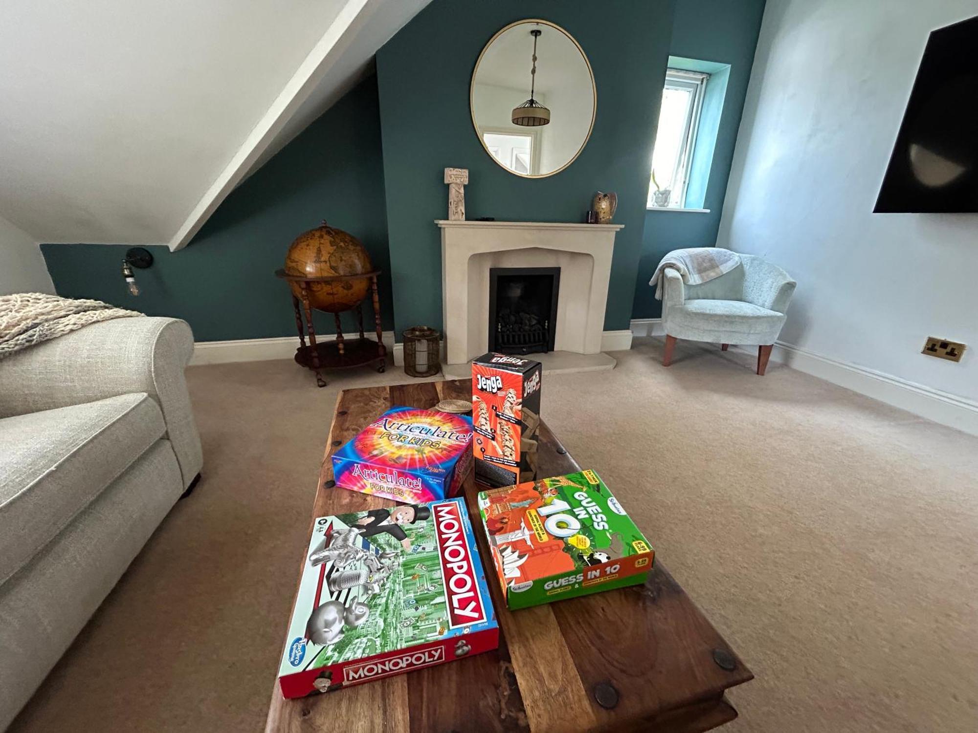 Seaside Rentals Bournemouth - 2Br, Upto 6Ppl, Beach 3 Min Walk, Dogs Ok, Wifi, Park 2 Cars Exterior photo