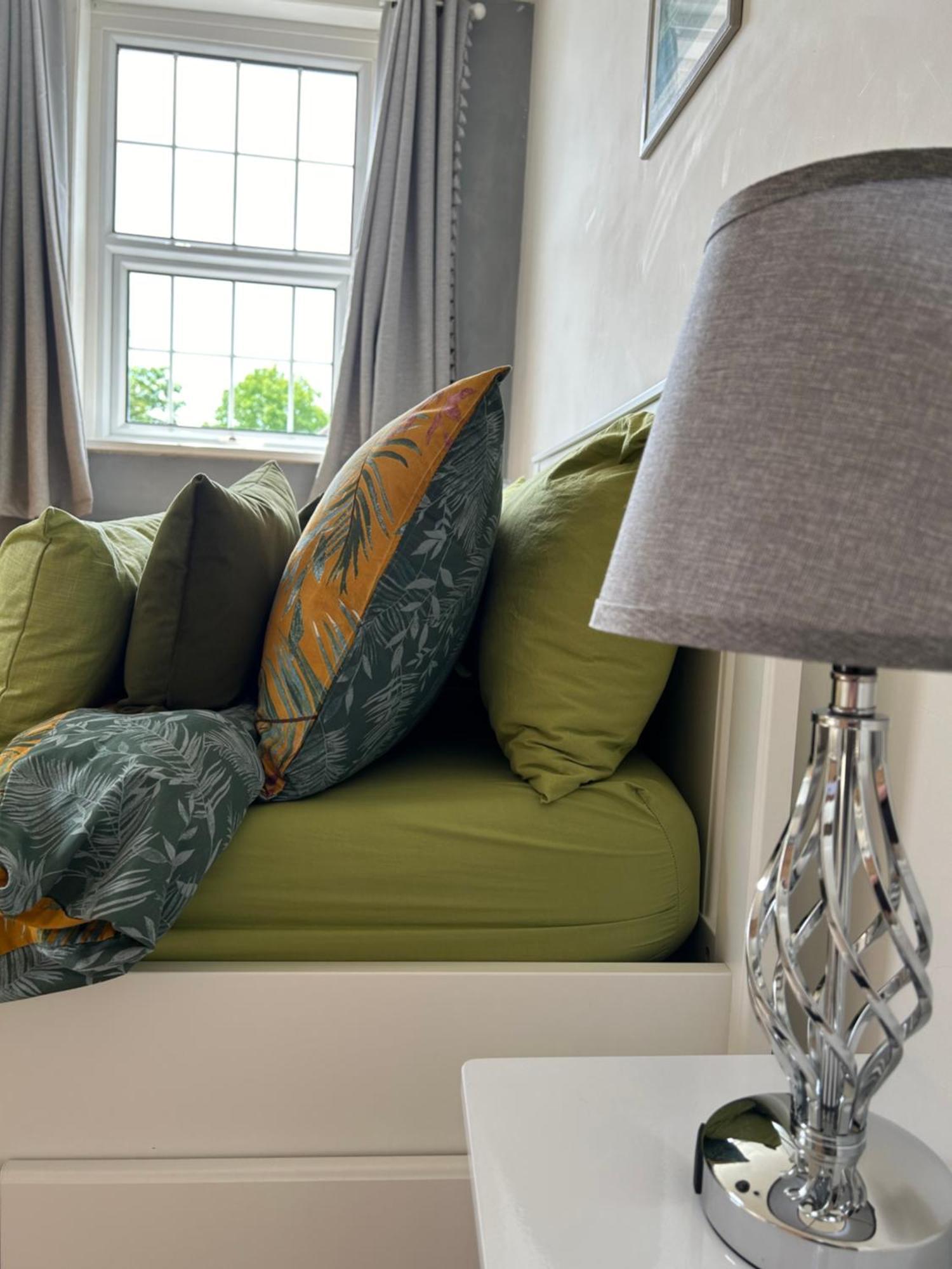 Seaside Rentals Bournemouth - 2Br, Upto 6Ppl, Beach 3 Min Walk, Dogs Ok, Wifi, Park 2 Cars Exterior photo
